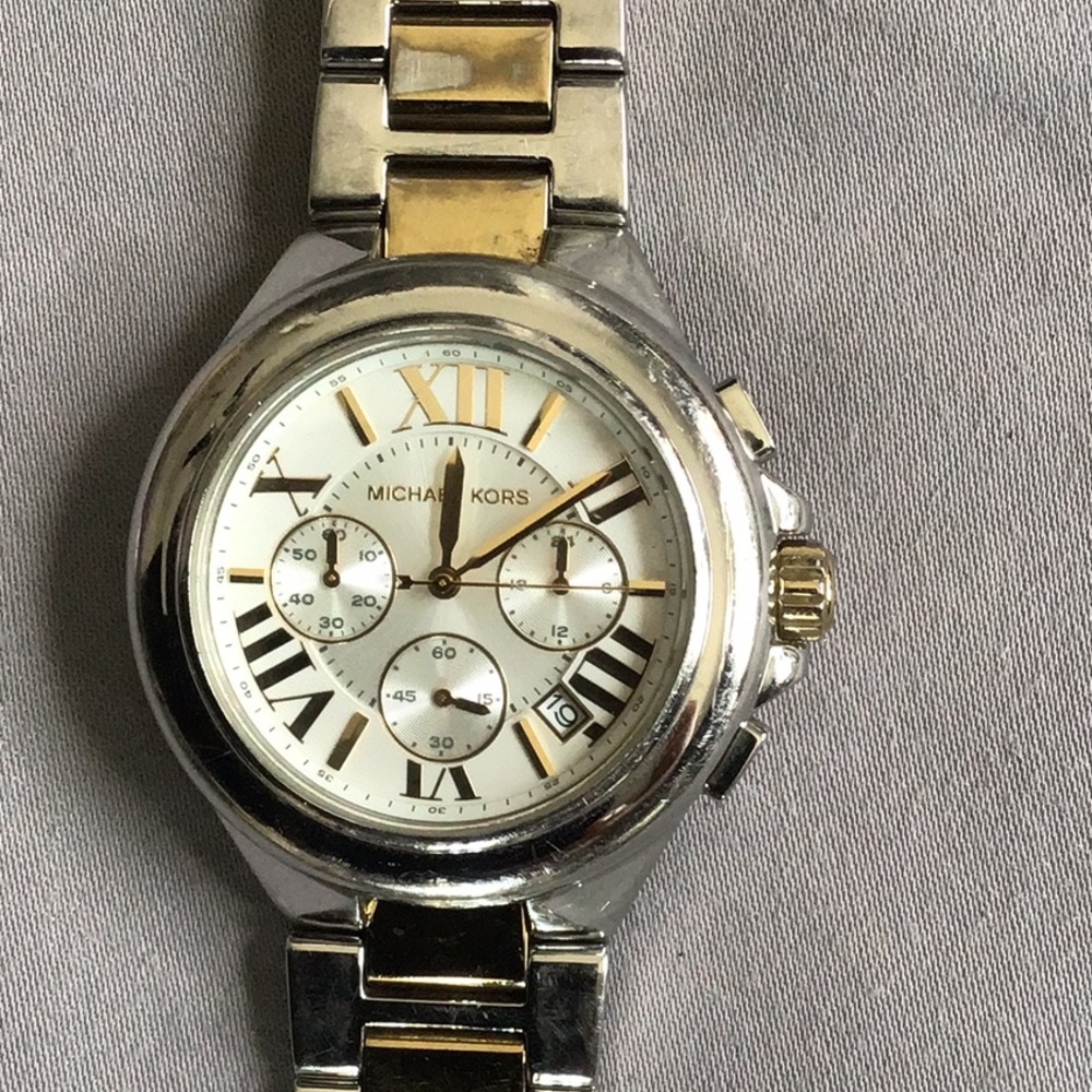 Watch - Picture 2 of 4
